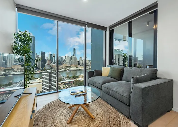 Breathtaking City & River Views With Pool, Gym, Park