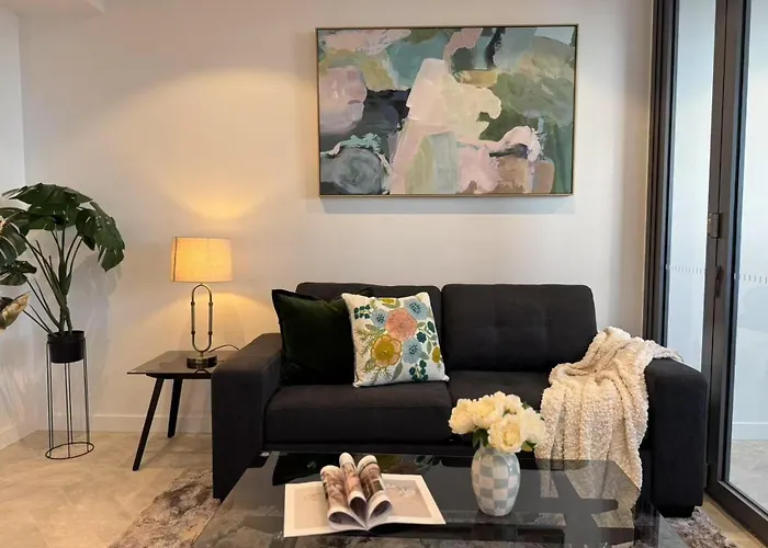 Skyrise Haven On The 50Th Floor-1Bdr At Queens Wharf