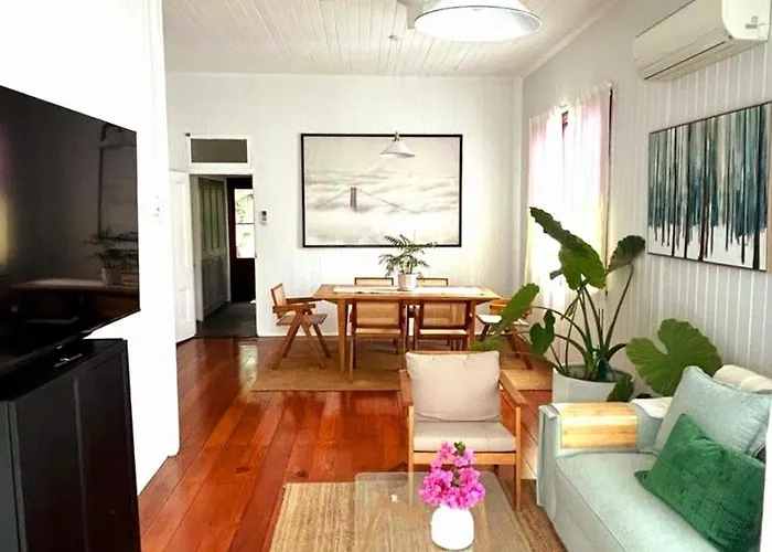 Bougainvillea Cottage