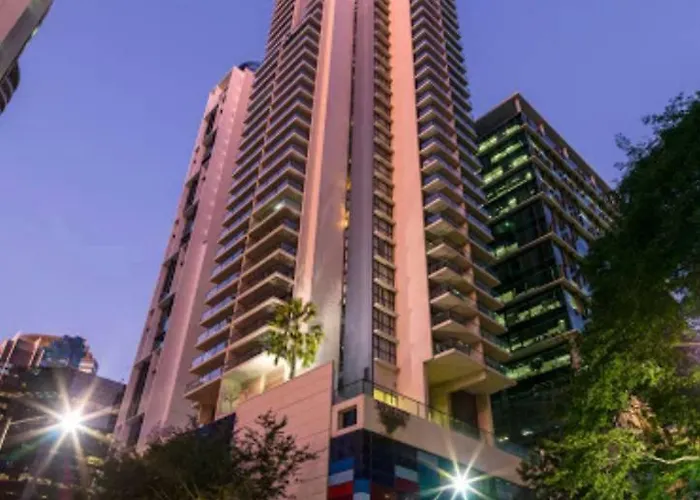 Sky River Cbd Apartment