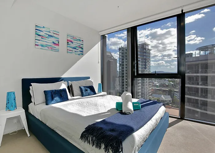 Infinity Roof Top Pool City Apartment