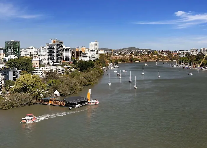 Amazing River View - 3 Bedroom Apartment - Brisbane Cbd - Netflix - Fast Wifi - Carpark