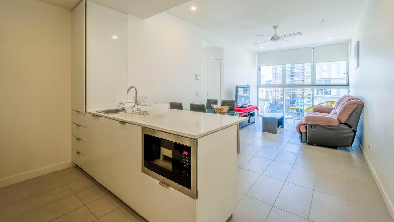 Apartment Airtrip On Doggett Street *