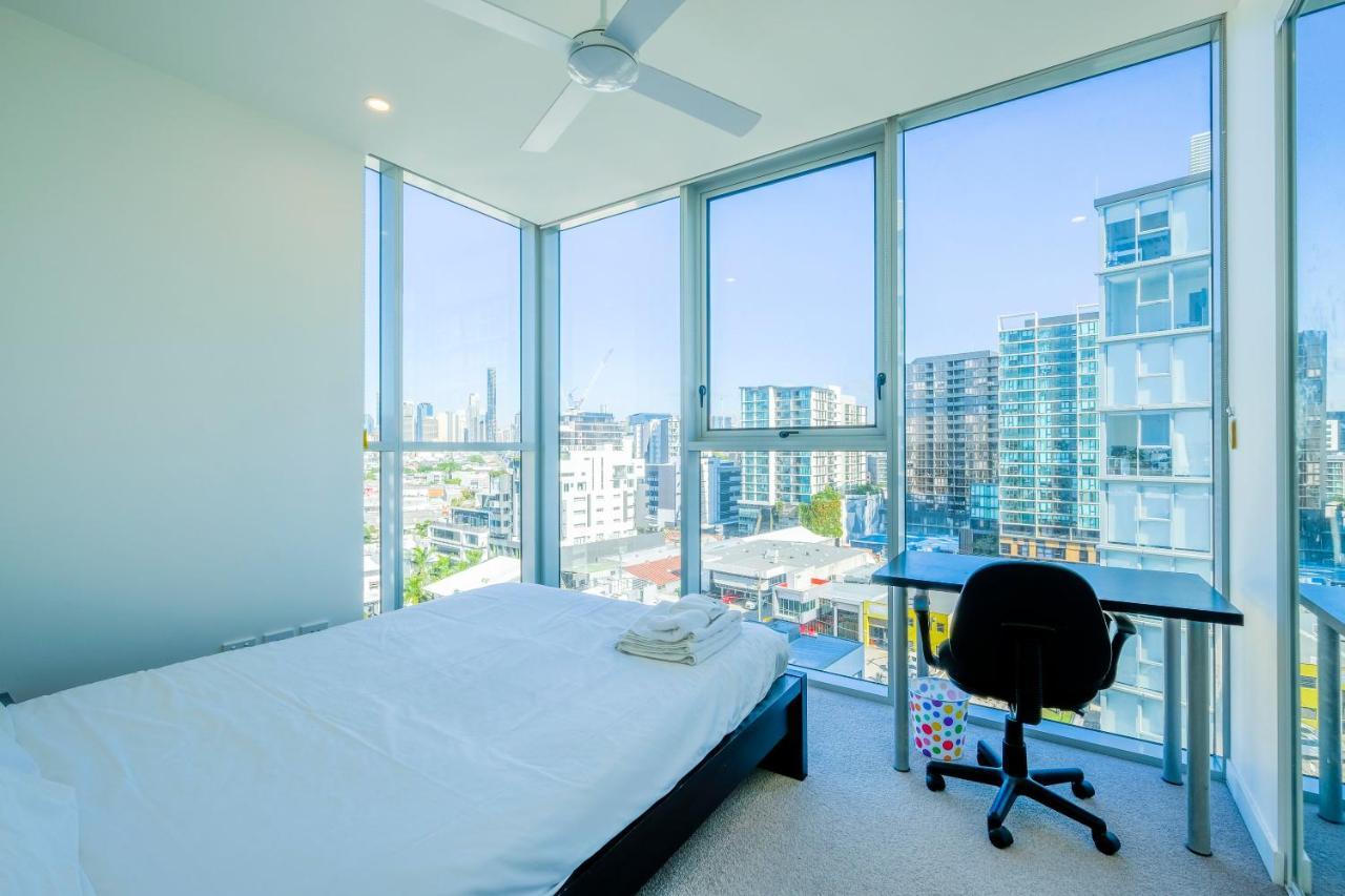 Airtrip On Doggett Street Brisbane