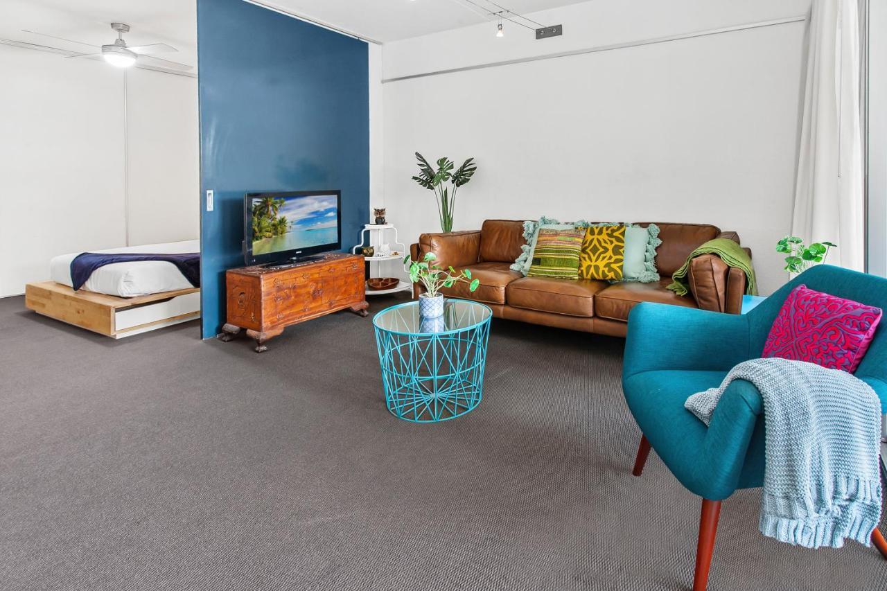 Stylish Valley Unit With Terrace And Pool