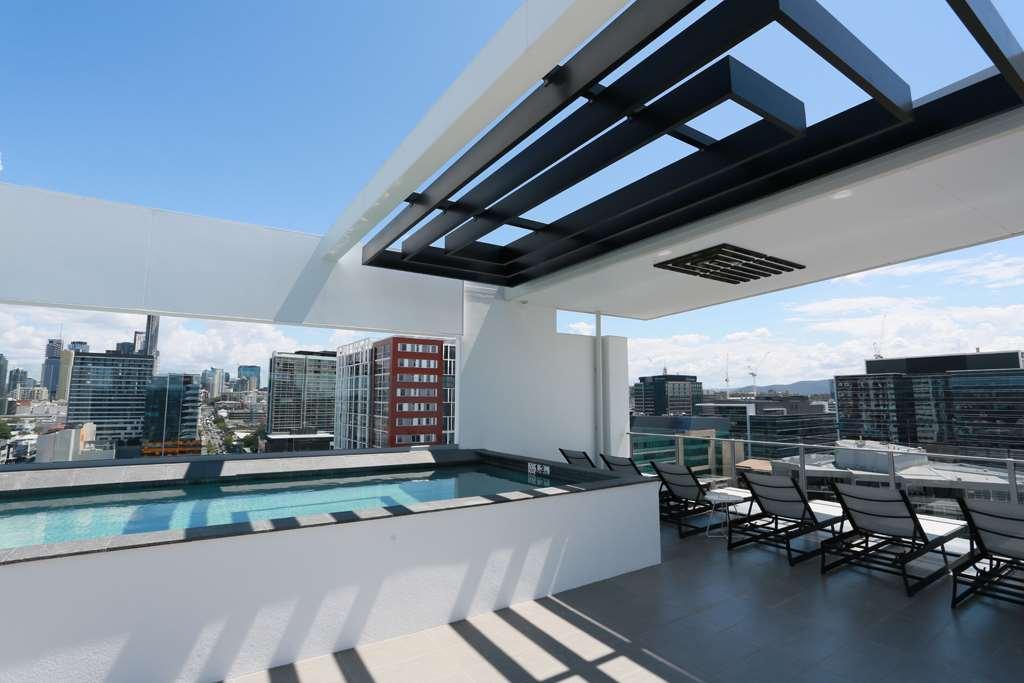 Alex Perry & Brisbane