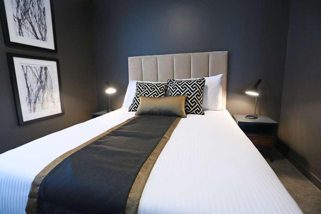 Hotel Alex Perry & 4*