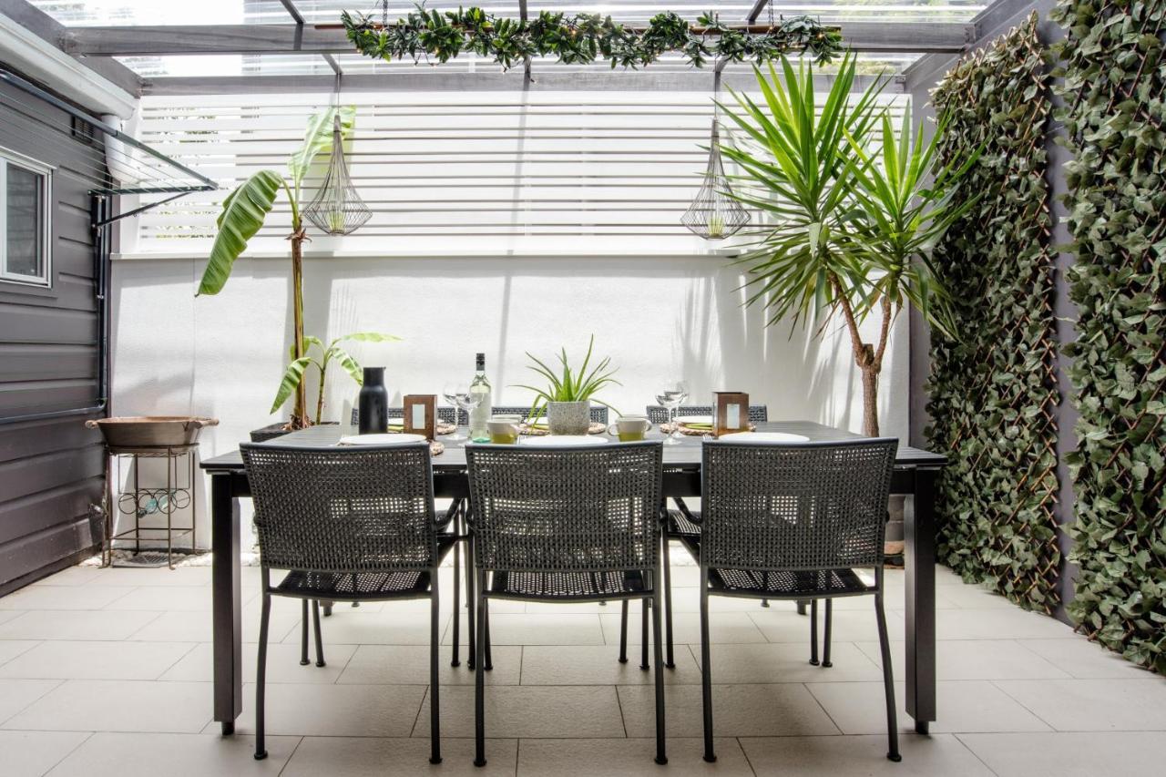 Apartment Immaculate Close To And Airport