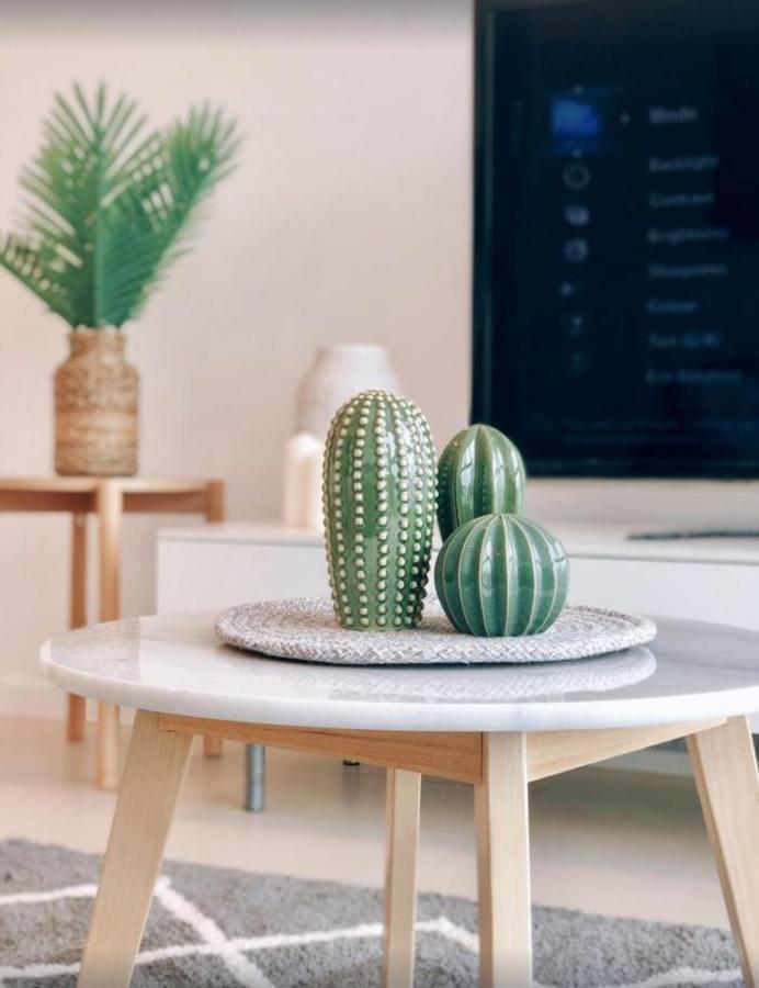 Perfect Short Term In Brissy Cozy & Relax Apartment Brisbane