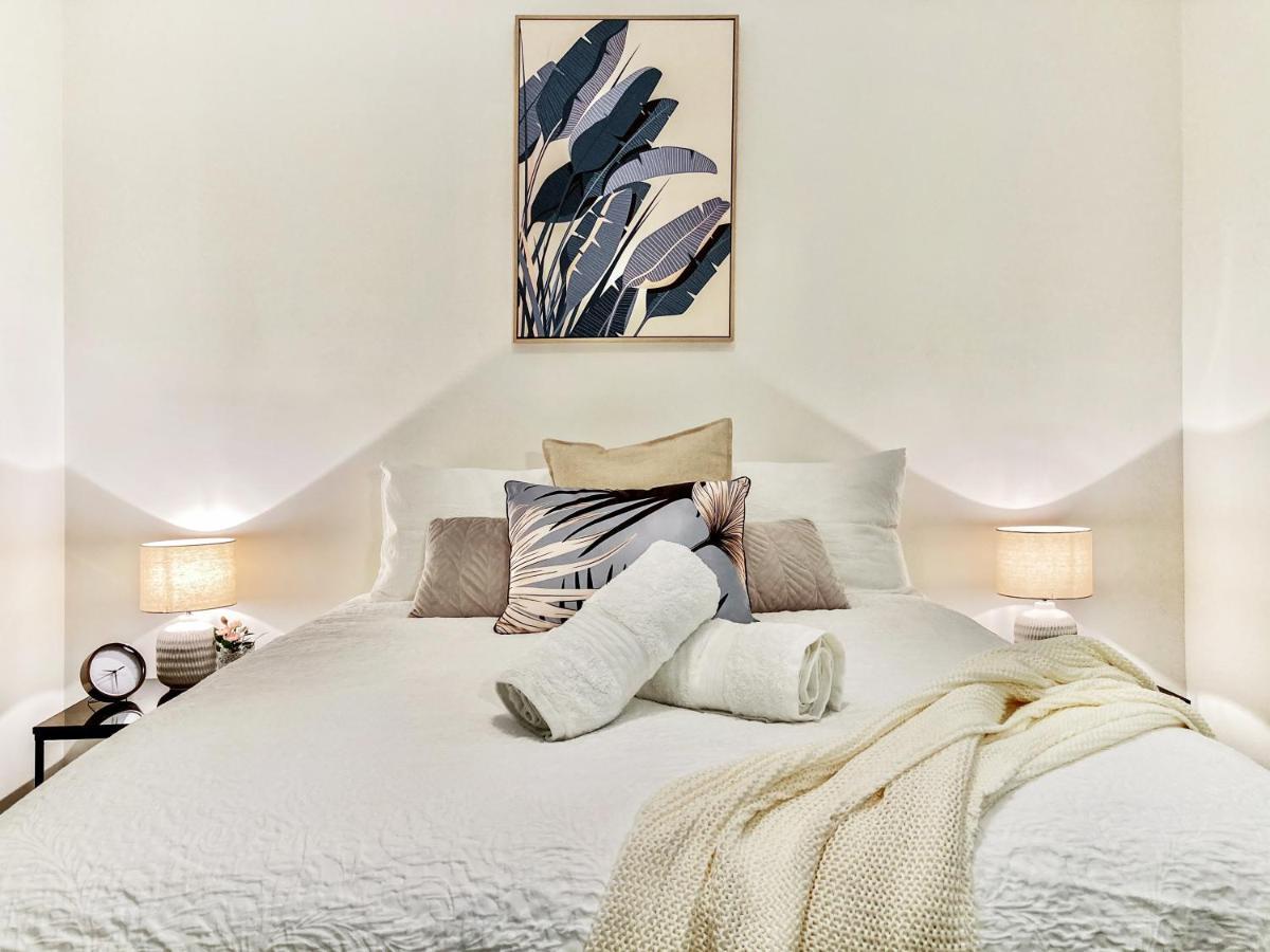 Amazing River View - 3 Bedroom - Cbd - Netflix - Fast Wifi - Carpark Apartment