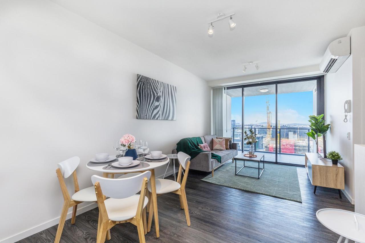 Kozyguru South Funky 1 Bed Free Parking Qsb027-1810 * Brisbane