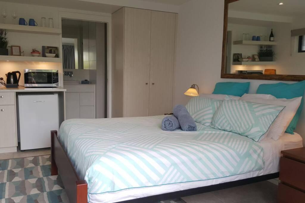 Woolloongabba, Comfortable, Modern, Private Studio * Brisbane