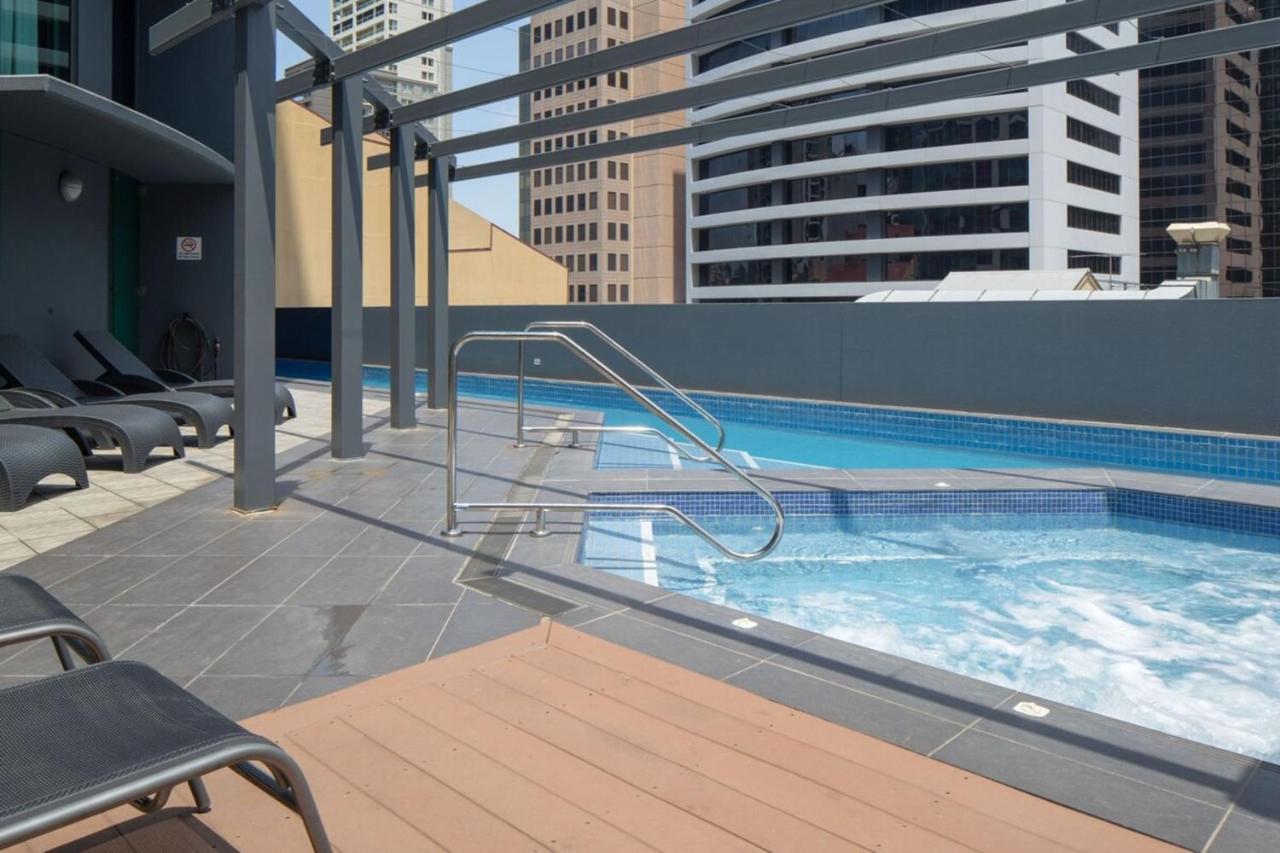 Inn 1 Bed Near Eagle Street