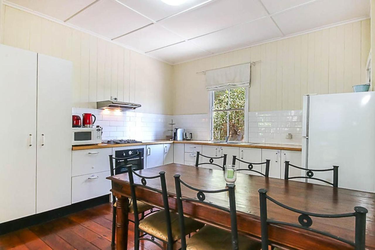 Holiday home Walk To The Charming Character Brisbane