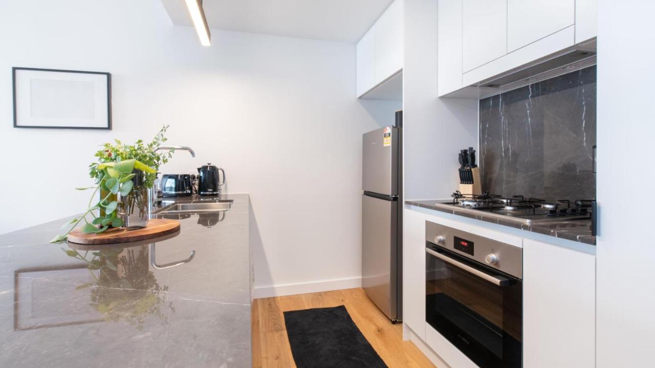 Apartment Living 2 Bedroom With Pool, Spa, Gym & Parking