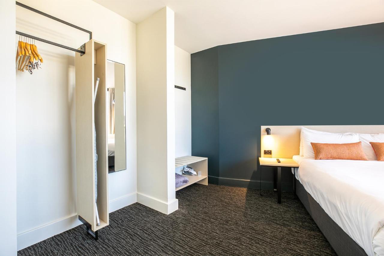 Nightcap At Chardons Corner Brisbane