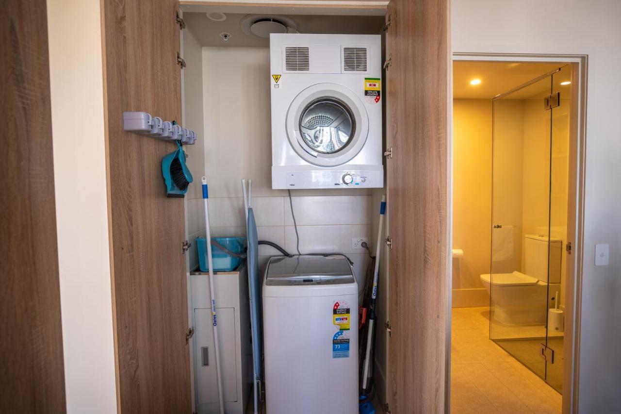 Apartment Lvl 23 Spire Infinity Pool Netflix Wifi Carpark By Stylish Brisbane