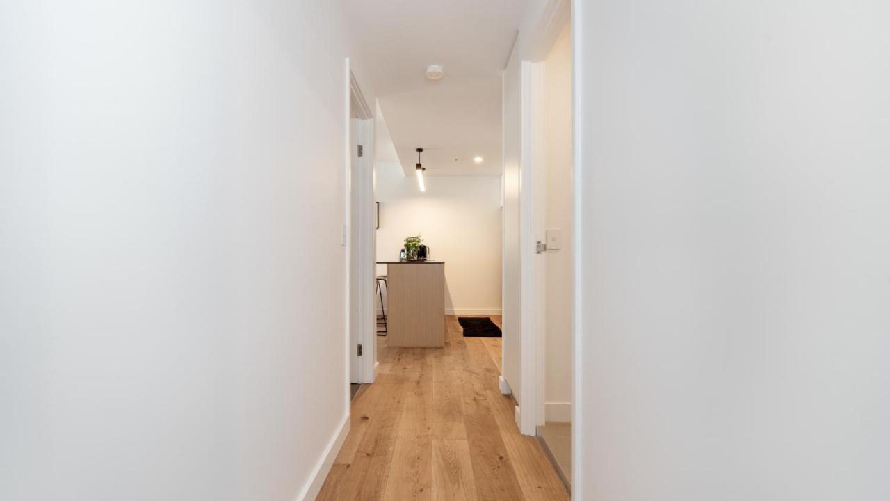Apartment Living 2 Bedroom With Pool, Spa, Gym & Parking Brisbane