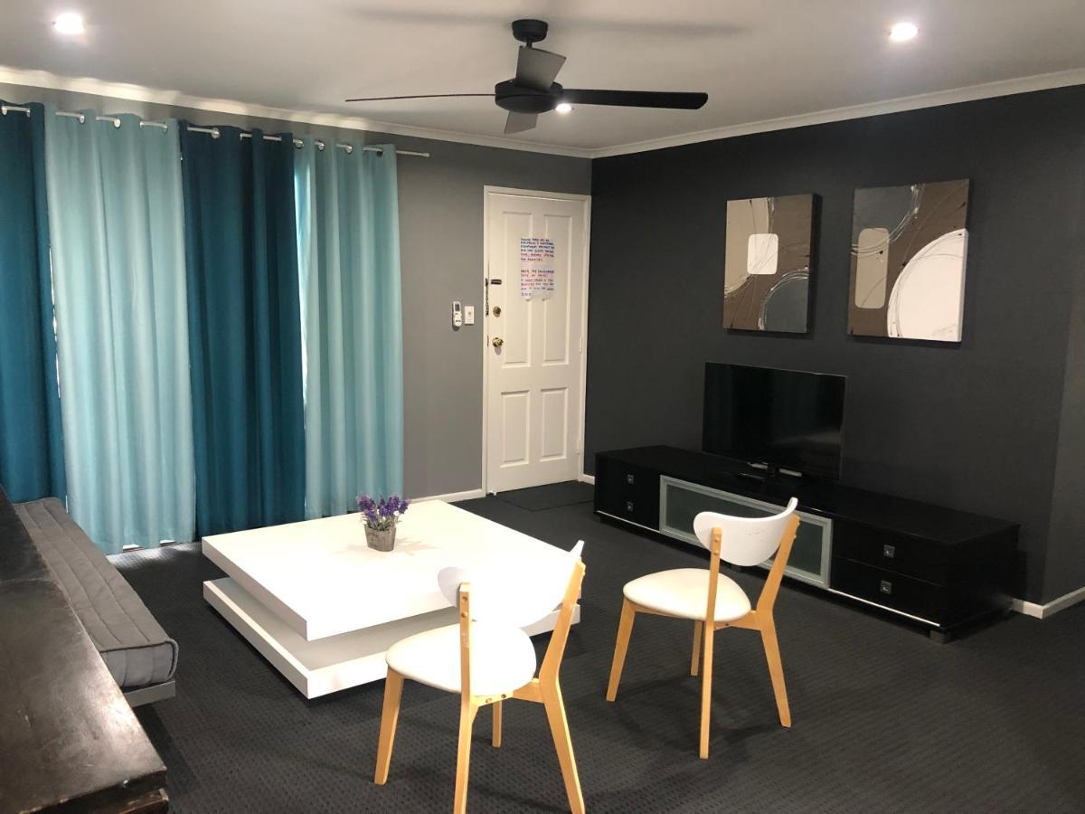 Holiday home 3 Bedroom Unit Upstairs- In A Hi-Set Home Brisbane