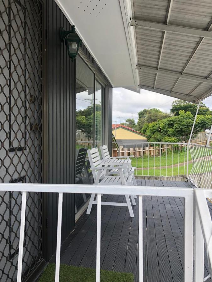 3 Bedroom Unit Upstairs- In A Hi-Set Home Brisbane
