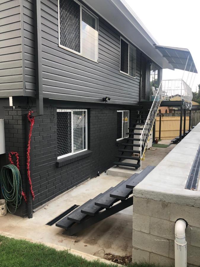 Holiday home 3 Bedroom Unit Upstairs- In A Hi-Set Home Brisbane