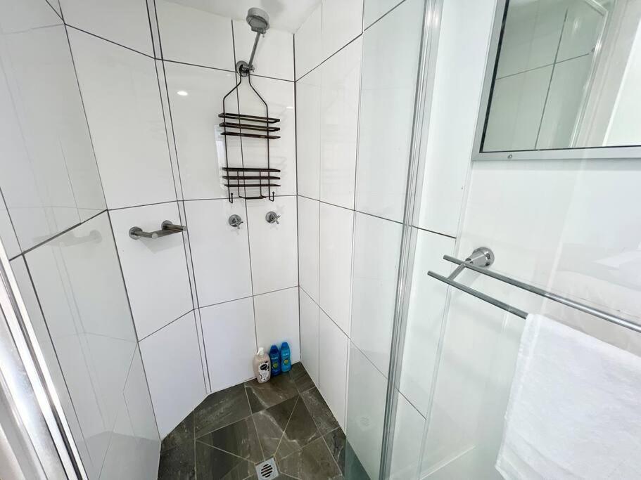 Cityscape Serenity Apt With Parking Apartment Brisbane