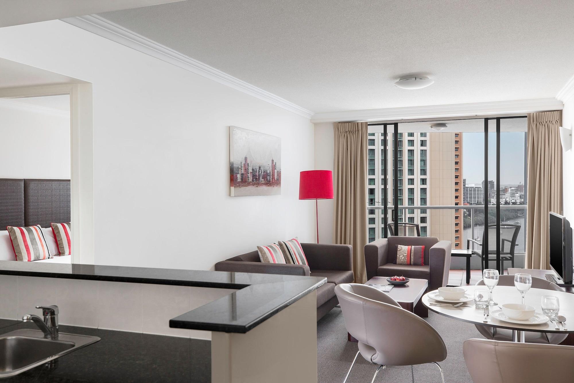 Mantra On Queen Hotel 4*