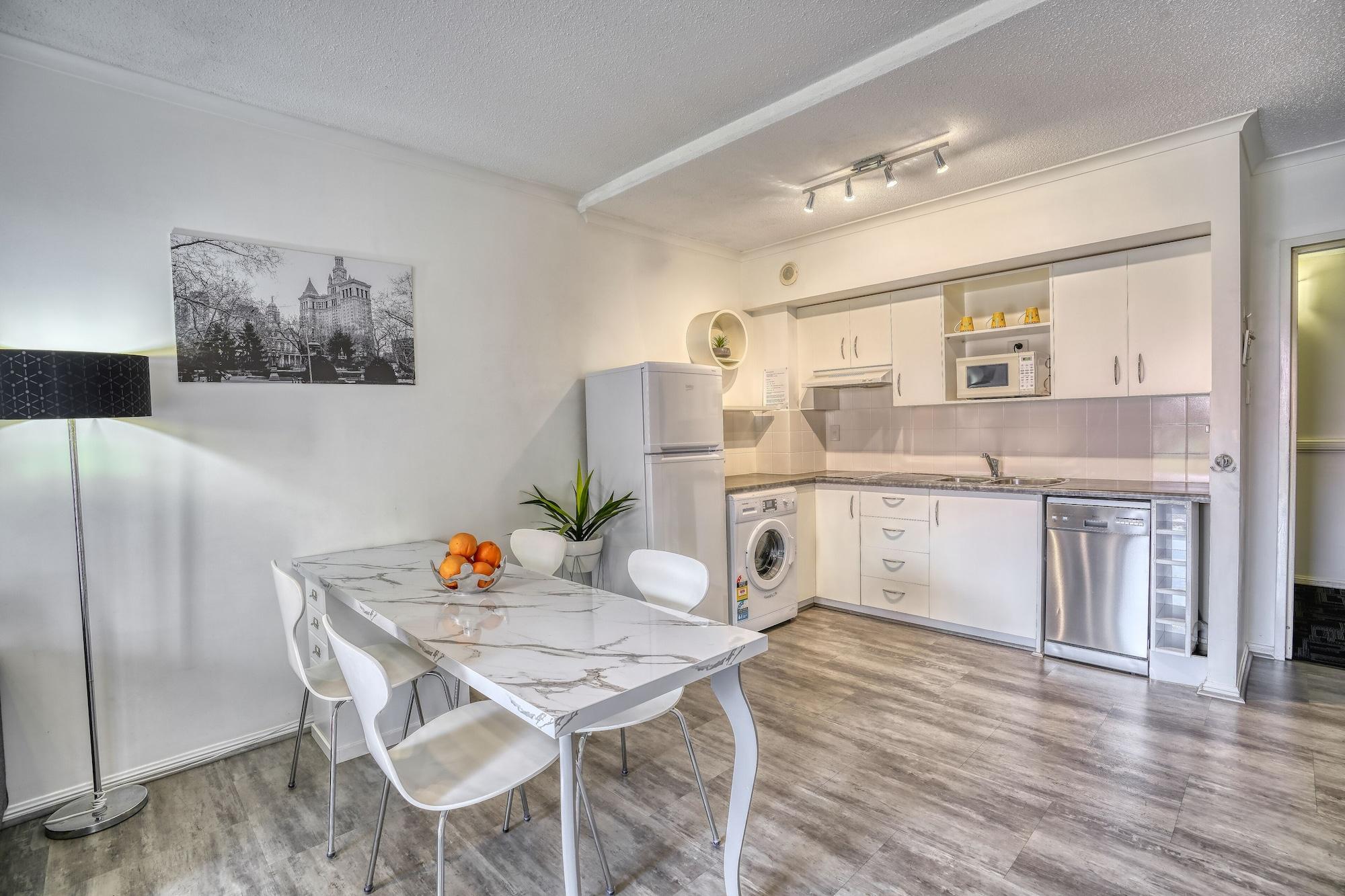 Aparthotel Brunswick 4*