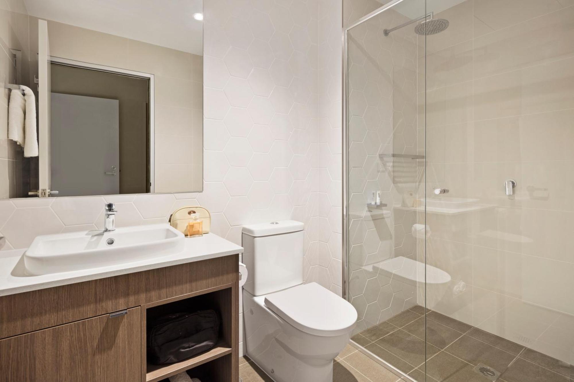 Quest Eight Mile Plains Aparthotel 5*