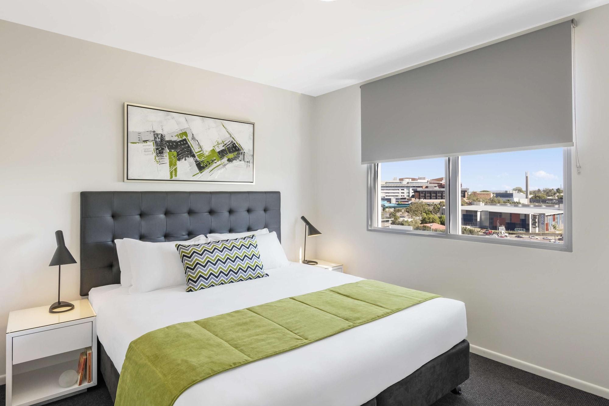 Oaks Woolloongabba