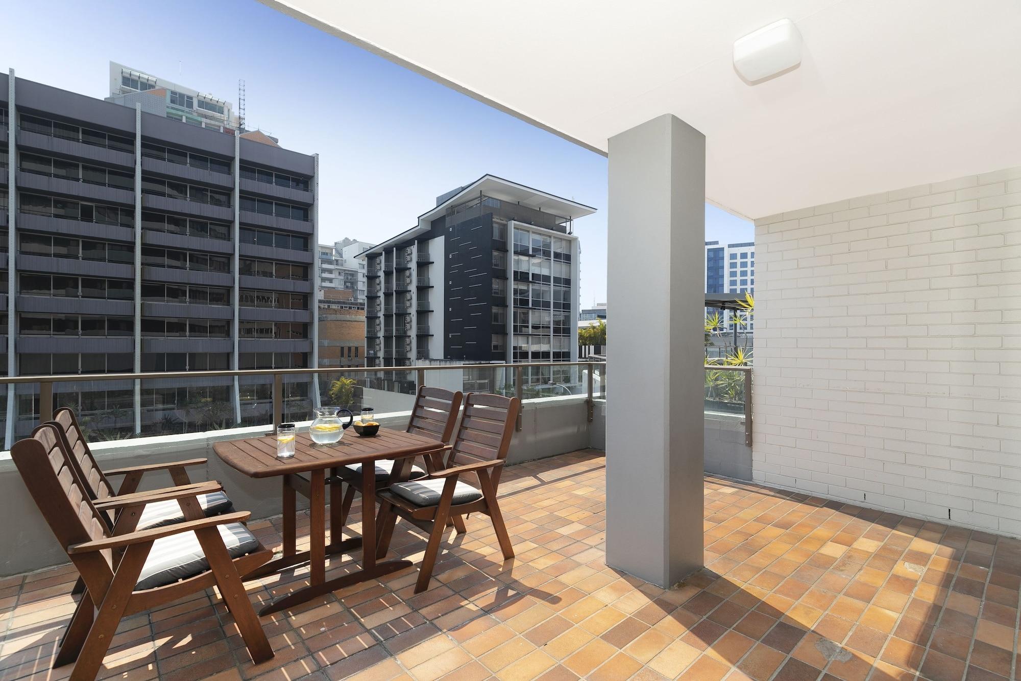 The Astor 3* Brisbane