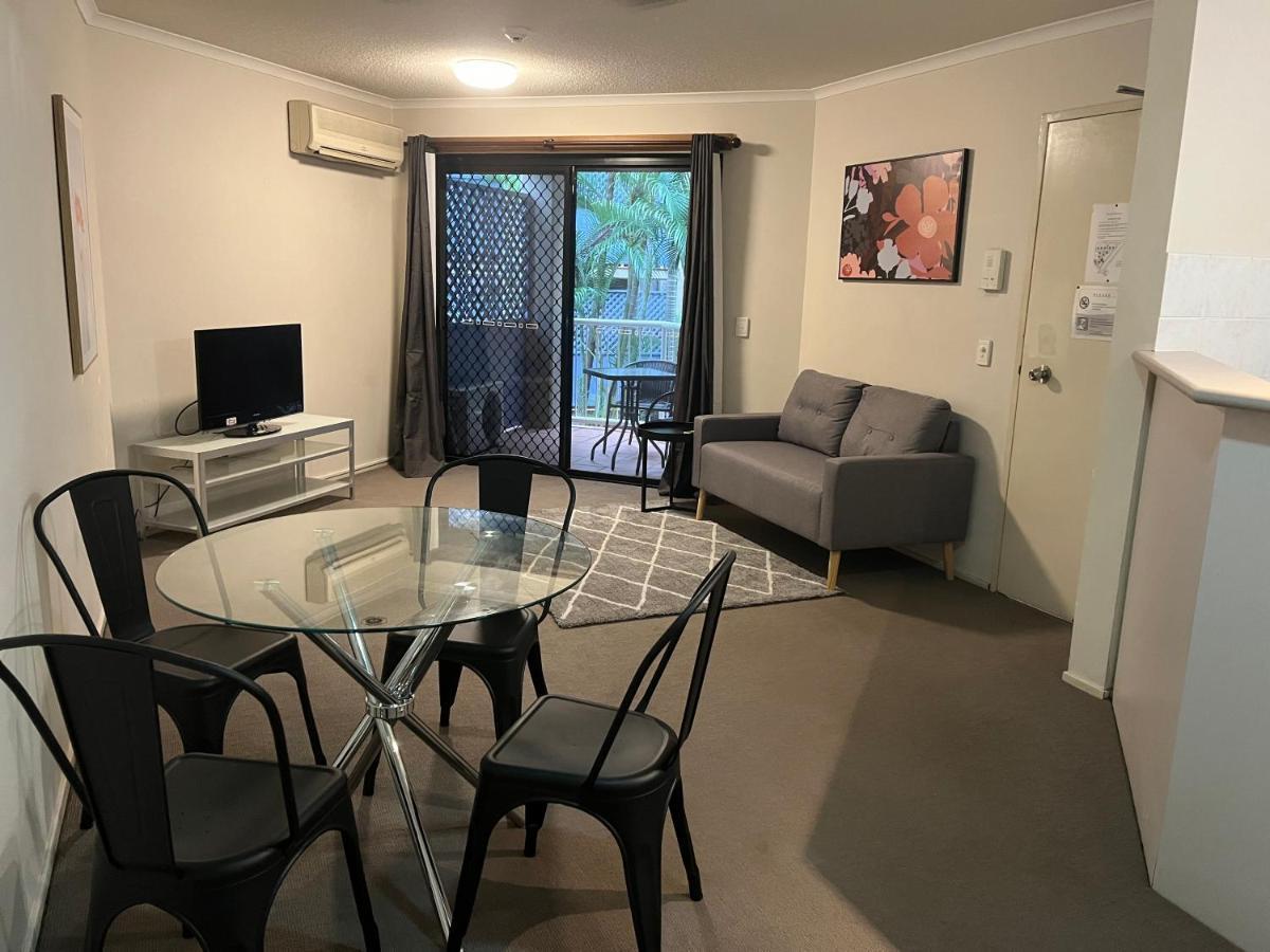 Spring Hill Gardens Aparthotel 4*