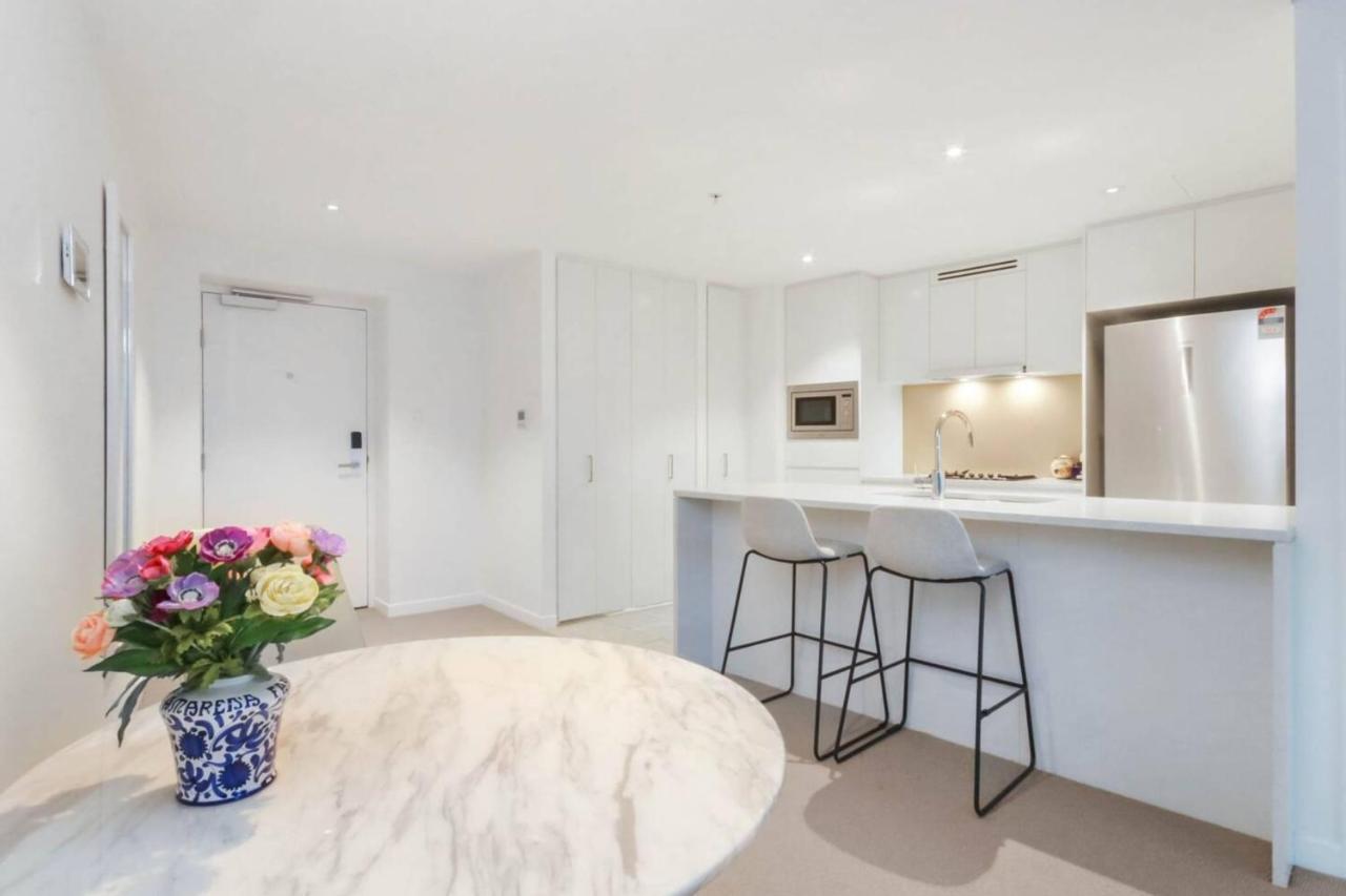 Luxury 1 Bedroom Retreat In With Pool And Gym