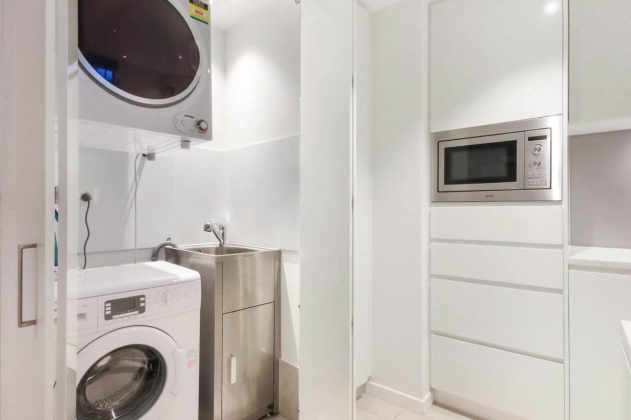Luxury 1 Bedroom Retreat In With Pool And Gym Brisbane