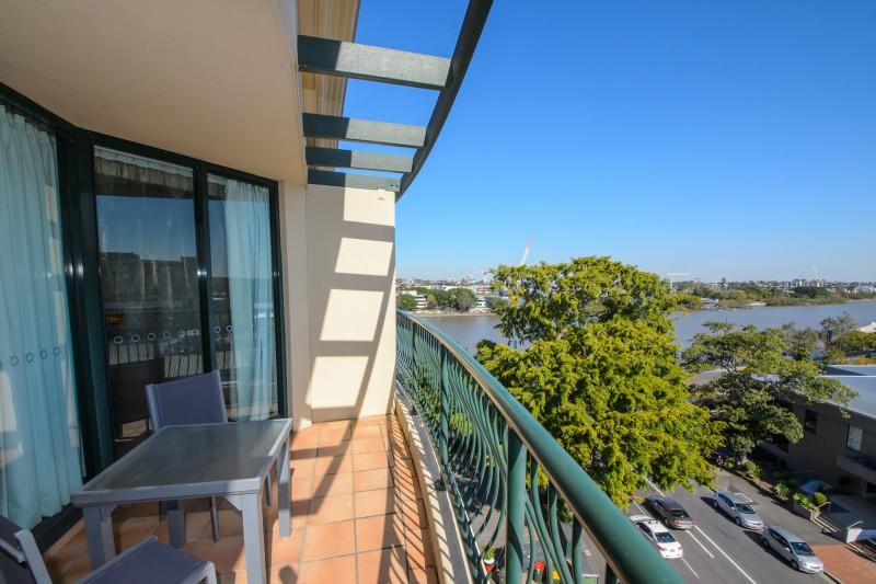 Aparthotel Central Cosmo Brisbane