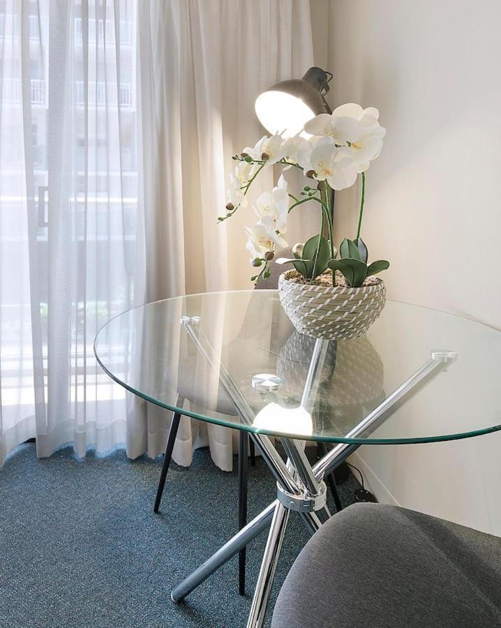 Near Popular Attractions * Brisbane