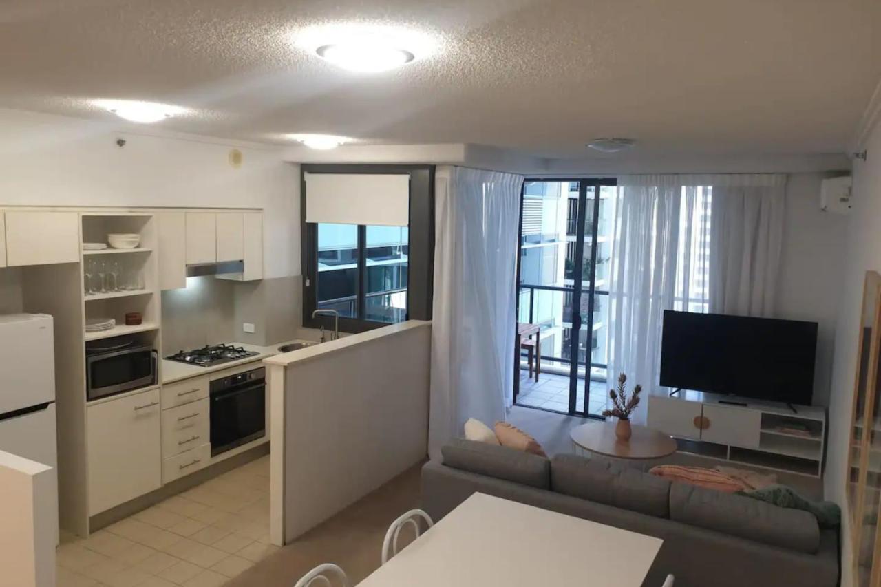 Open 1 Bedroom In *