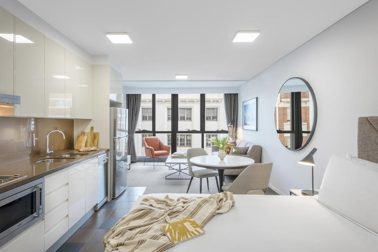 Meriton Adelaide Street, Hotel 5*