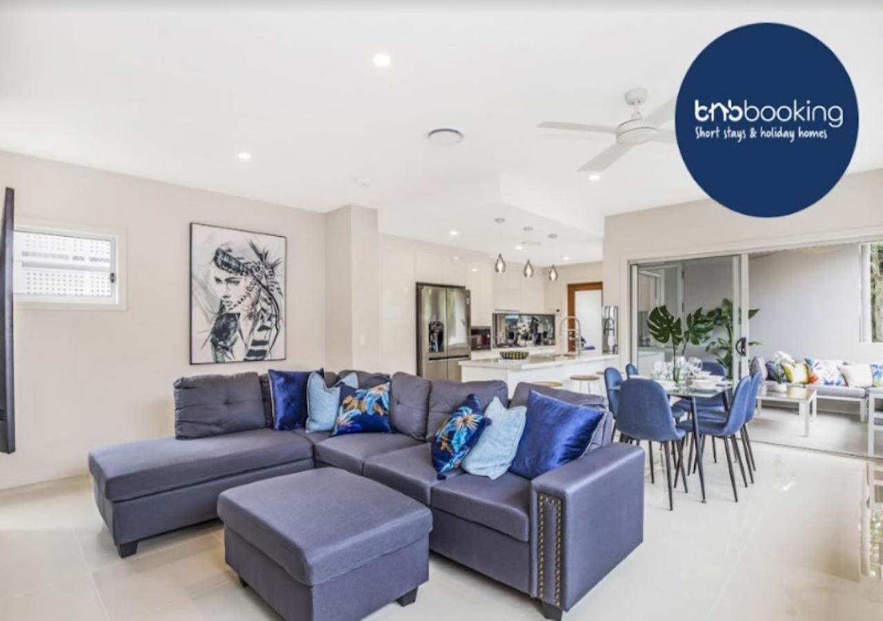 Villa Park Avenue Luxe Townhouse Brand New Sleeps 9 *