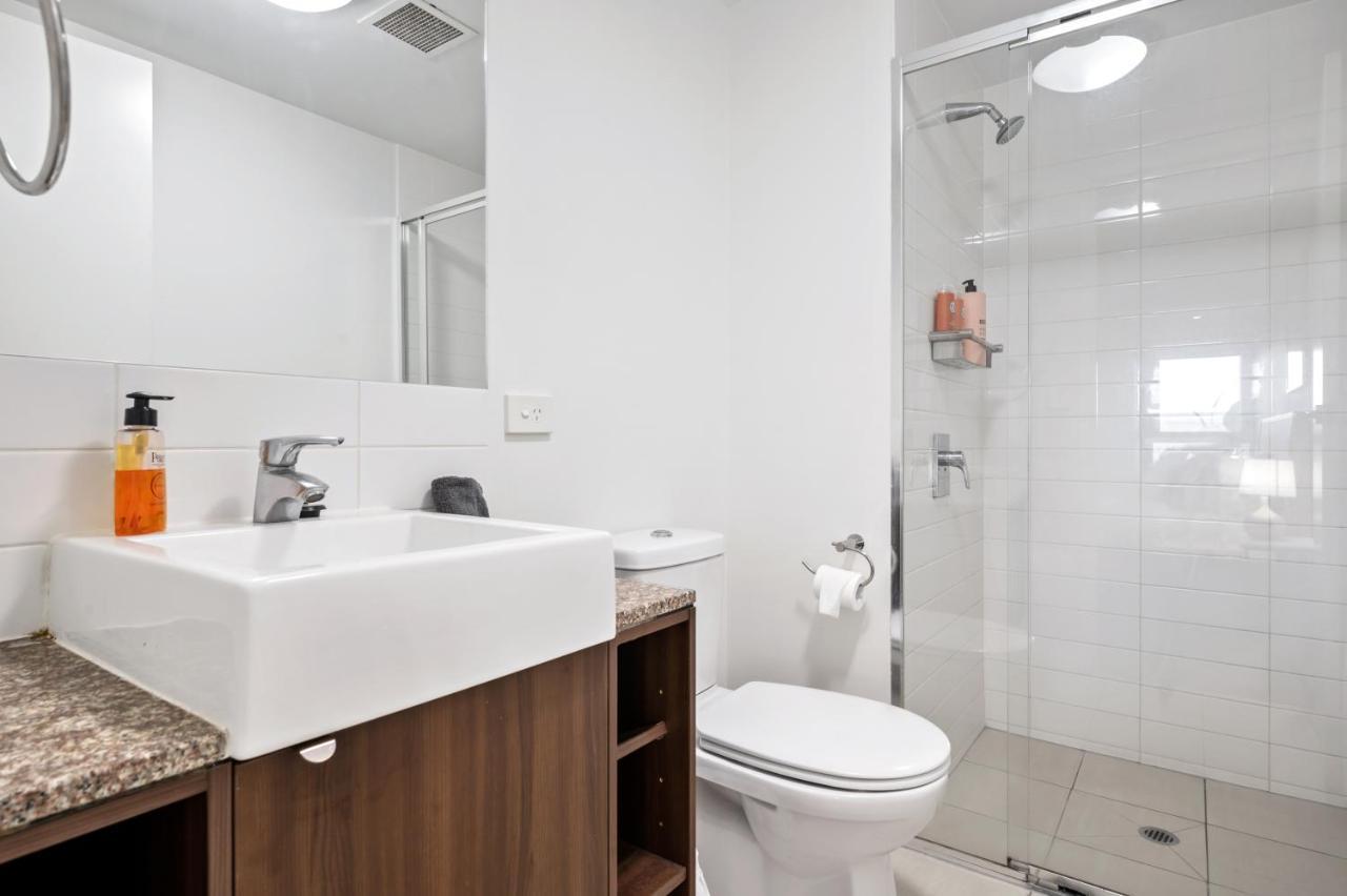 Break Panoramic River Views Free Parking *