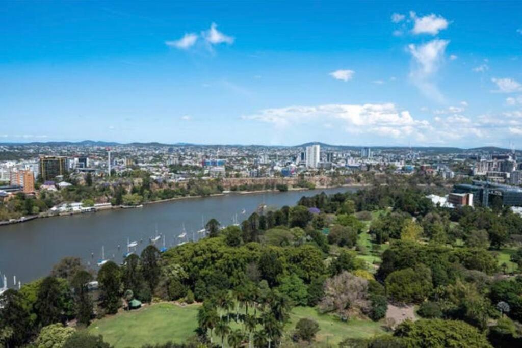Apartment L19 Spacious Apt, Wi-fi, Parking By Stylish Brisbane