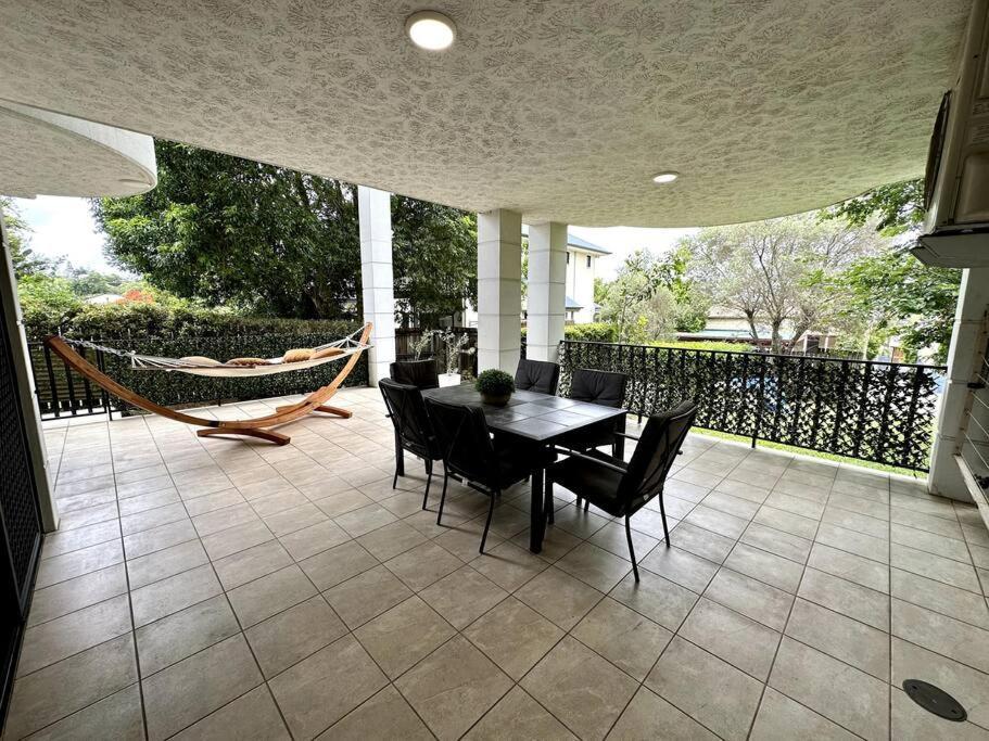 Apartment Modern Charm Apt With Outdoor Space And Parking *