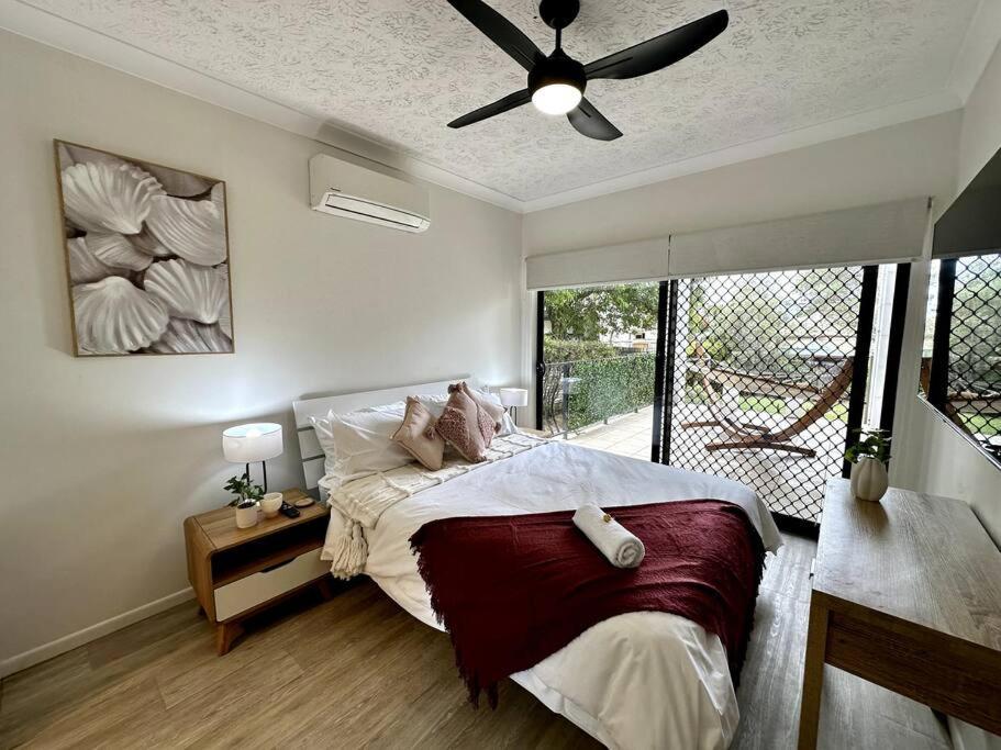 Modern Charm Apt With Outdoor Space And Parking Apartment