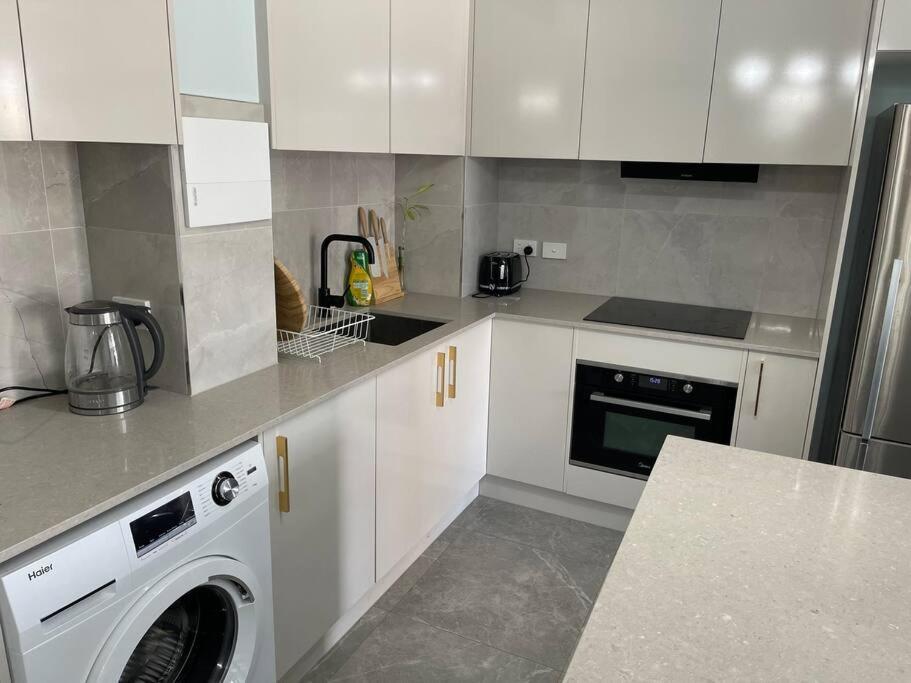 Cosy Apt With View Near Exhibition Centre Apartment