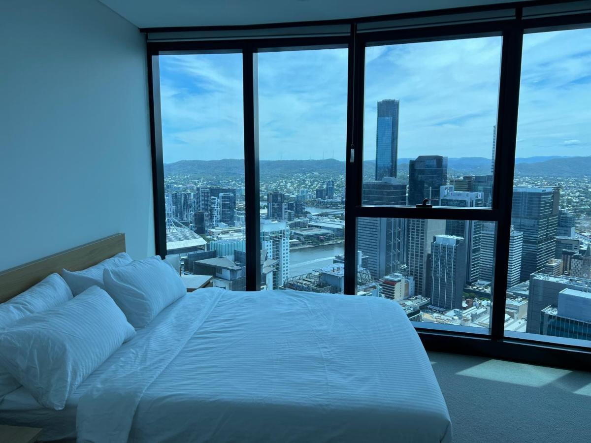 Amazing &river Views 60th Level Skytower 3 Bedrooms&free Parking Brisbane