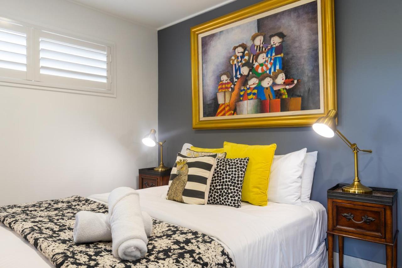 Contemporary In The Heart Of Paddington Apartment *
