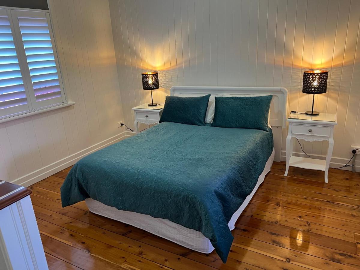 Old Queensland Charm Entire Upper Level