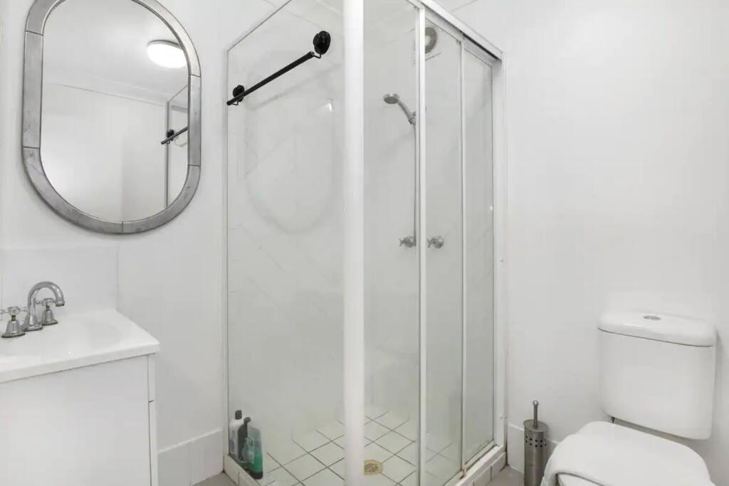 Close To Suncorp Stadium-1 Bed And Parking Holiday home Brisbane
