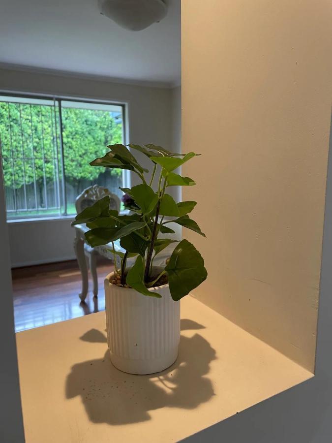 Garden Getaway - Location * Brisbane
