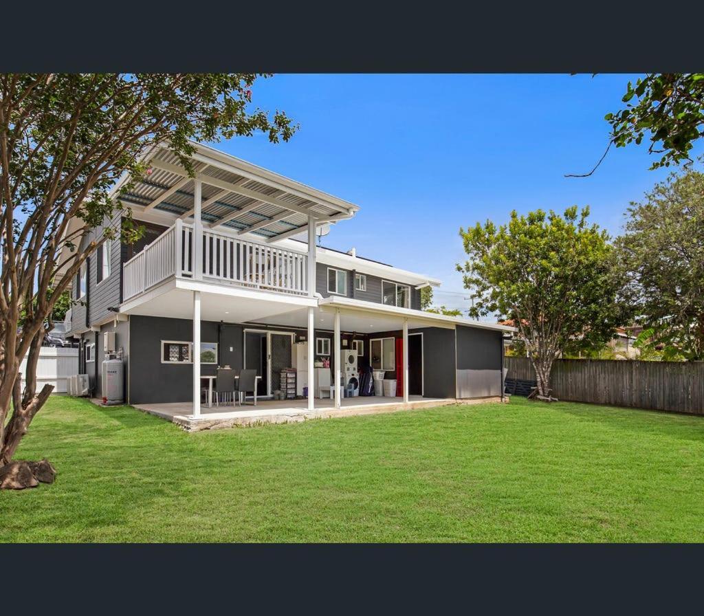 Holiday home Cheerful Upstairs 3 Bedroom W Free Parking Brisbane